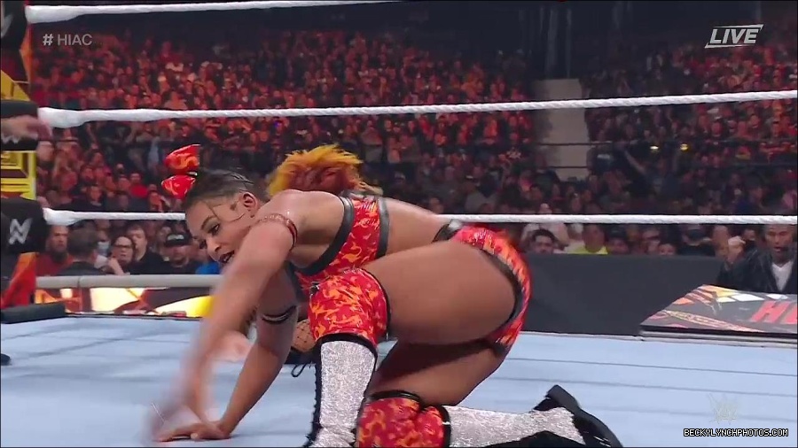 WWE_Hell_In_A_Cell_2022_720p_WEB_h264-HEEL_mp4_001711154.jpg