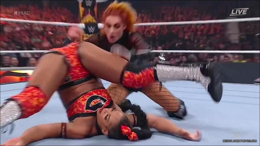 WWE_Hell_In_A_Cell_2022_720p_WEB_h264-HEEL_mp4_001715154.jpg