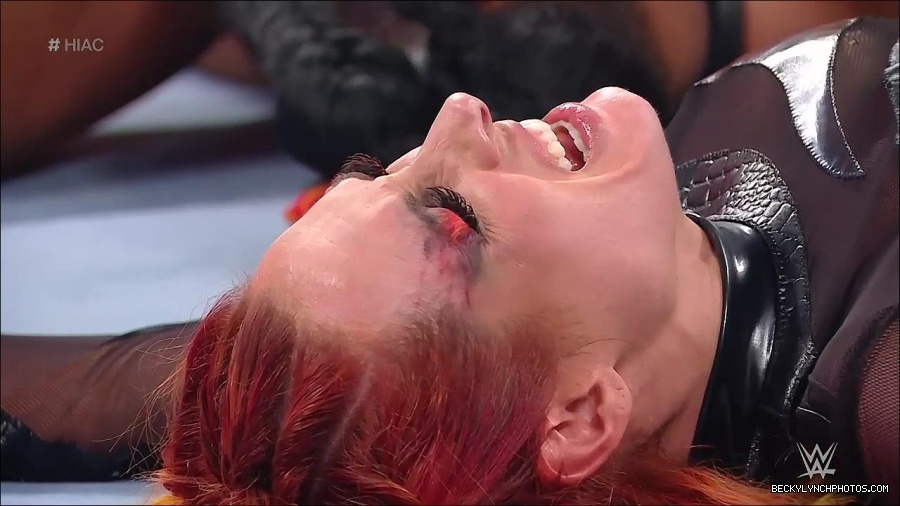 WWE_Hell_In_A_Cell_2022_720p_WEB_h264-HEEL_mp4_001727154.jpg