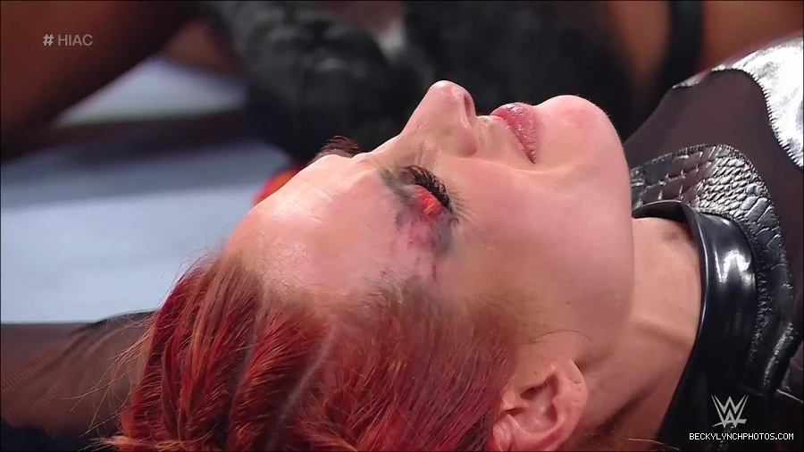 WWE_Hell_In_A_Cell_2022_720p_WEB_h264-HEEL_mp4_001727954.jpg