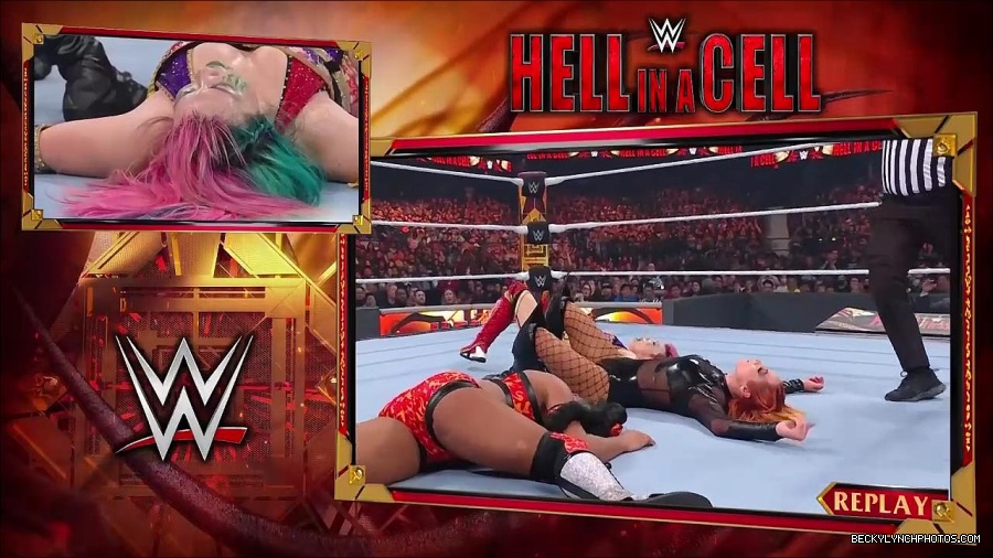 WWE_Hell_In_A_Cell_2022_720p_WEB_h264-HEEL_mp4_001741154.jpg
