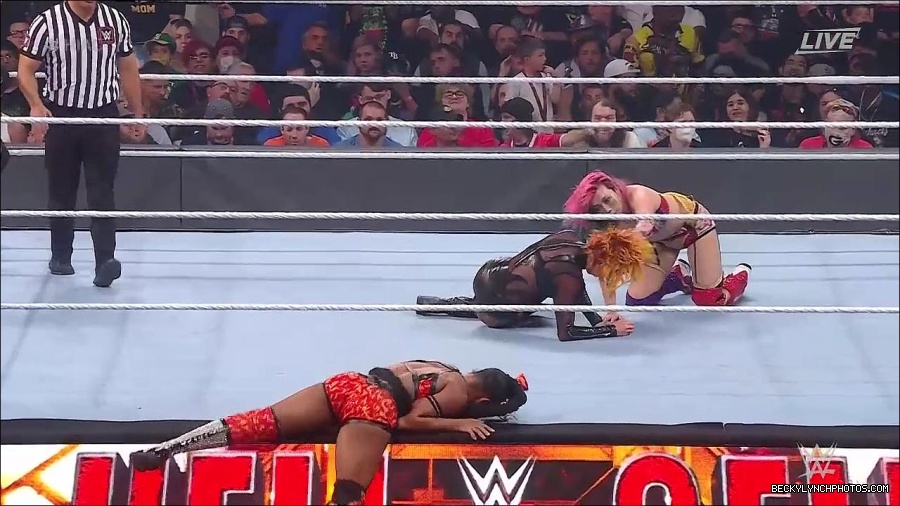 WWE_Hell_In_A_Cell_2022_720p_WEB_h264-HEEL_mp4_001751554.jpg