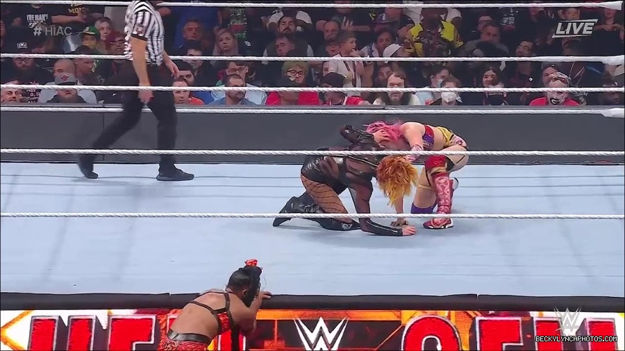WWE_Hell_In_A_Cell_2022_720p_WEB_h264-HEEL_mp4_001752754.jpg
