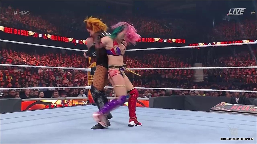 WWE_Hell_In_A_Cell_2022_720p_WEB_h264-HEEL_mp4_001766354.jpg