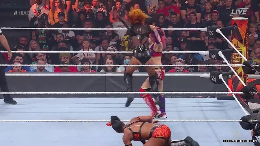 WWE_Hell_In_A_Cell_2022_720p_WEB_h264-HEEL_mp4_001777554.jpg