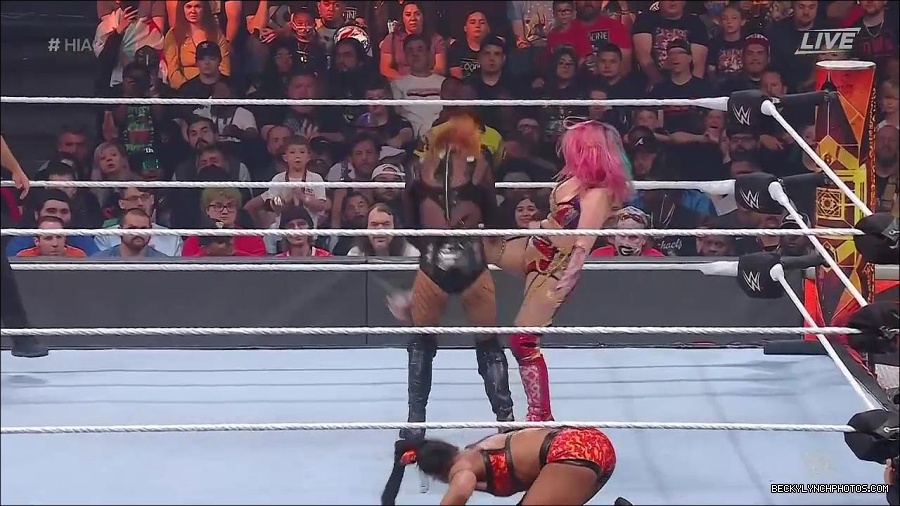 WWE_Hell_In_A_Cell_2022_720p_WEB_h264-HEEL_mp4_001777954.jpg