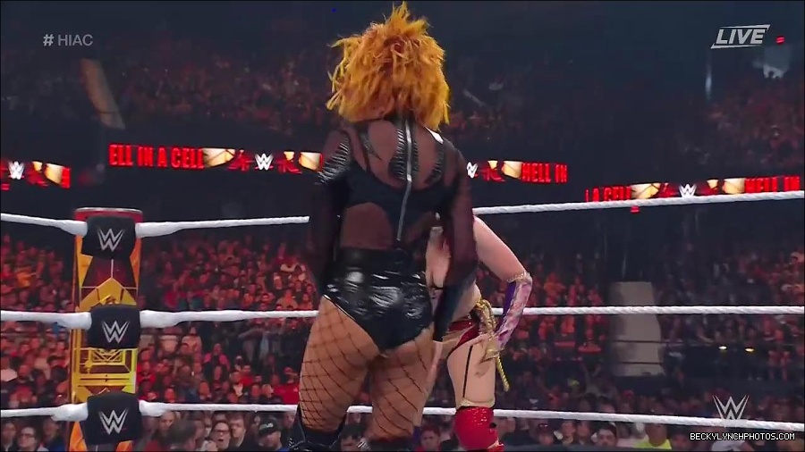 WWE_Hell_In_A_Cell_2022_720p_WEB_h264-HEEL_mp4_001778754.jpg