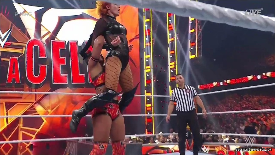 WWE_Hell_In_A_Cell_2022_720p_WEB_h264-HEEL_mp4_001781154.jpg