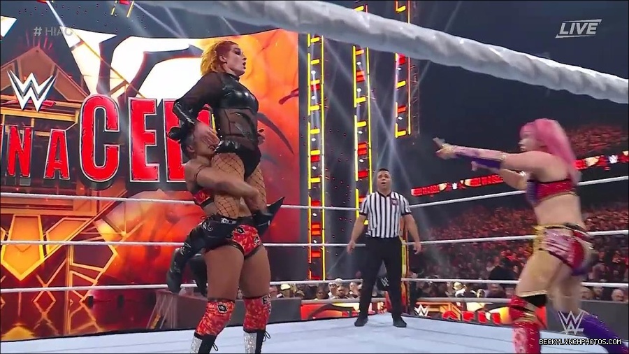 WWE_Hell_In_A_Cell_2022_720p_WEB_h264-HEEL_mp4_001781954.jpg