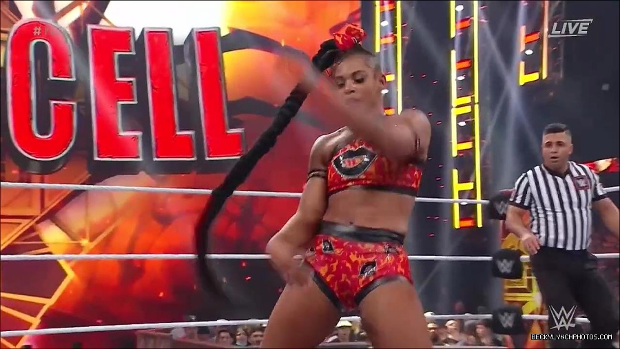 WWE_Hell_In_A_Cell_2022_720p_WEB_h264-HEEL_mp4_001783954.jpg