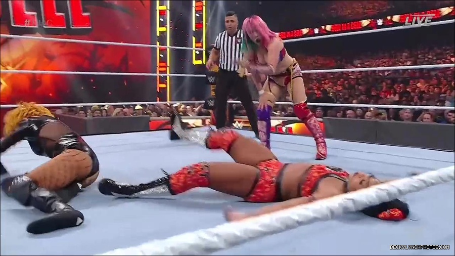 WWE_Hell_In_A_Cell_2022_720p_WEB_h264-HEEL_mp4_001785154.jpg