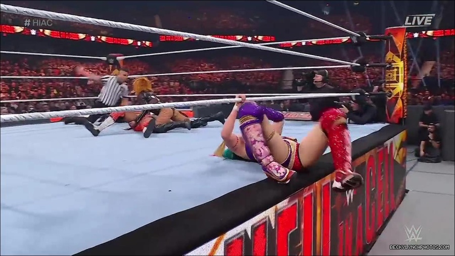 WWE_Hell_In_A_Cell_2022_720p_WEB_h264-HEEL_mp4_001789954.jpg