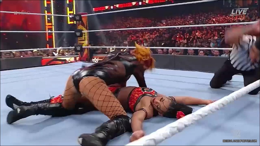 WWE_Hell_In_A_Cell_2022_720p_WEB_h264-HEEL_mp4_001790354.jpg