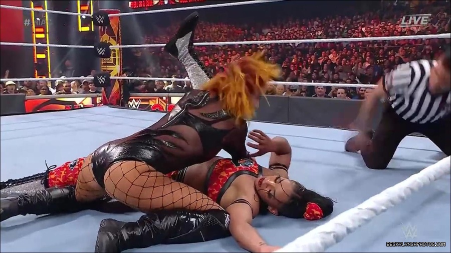 WWE_Hell_In_A_Cell_2022_720p_WEB_h264-HEEL_mp4_001791554.jpg