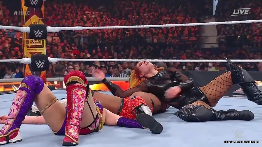 WWE_Hell_In_A_Cell_2022_720p_WEB_h264-HEEL_mp4_001797154.jpg