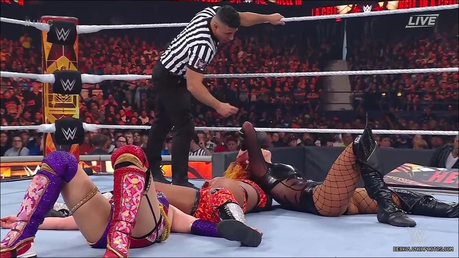 WWE_Hell_In_A_Cell_2022_720p_WEB_h264-HEEL_mp4_001801154.jpg