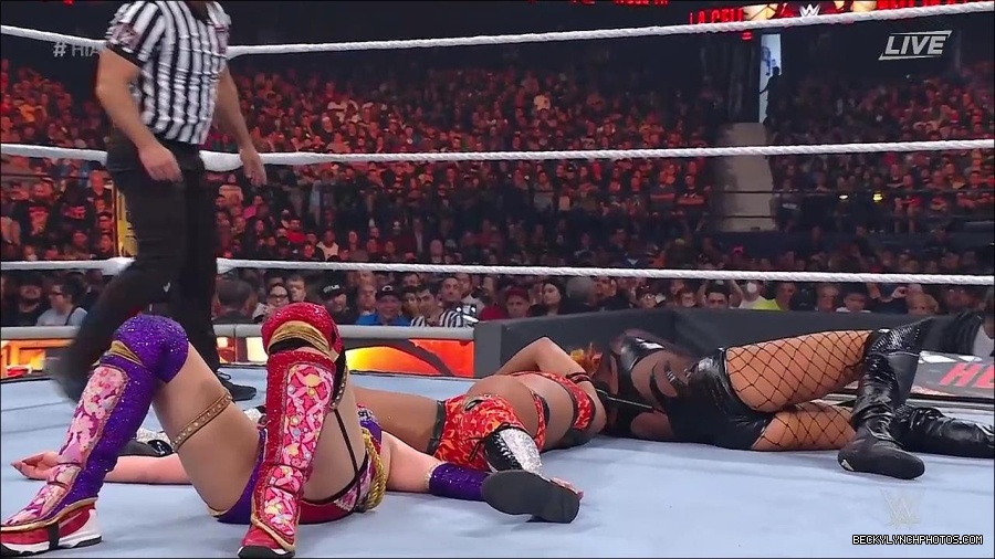 WWE_Hell_In_A_Cell_2022_720p_WEB_h264-HEEL_mp4_001803554.jpg