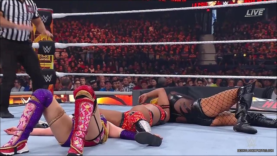 WWE_Hell_In_A_Cell_2022_720p_WEB_h264-HEEL_mp4_001803954.jpg