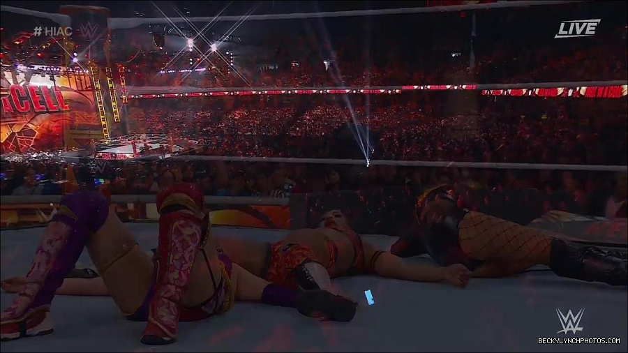 WWE_Hell_In_A_Cell_2022_720p_WEB_h264-HEEL_mp4_001807154.jpg