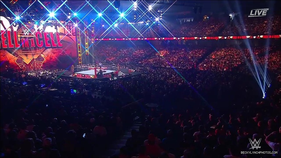 WWE_Hell_In_A_Cell_2022_720p_WEB_h264-HEEL_mp4_001816754.jpg