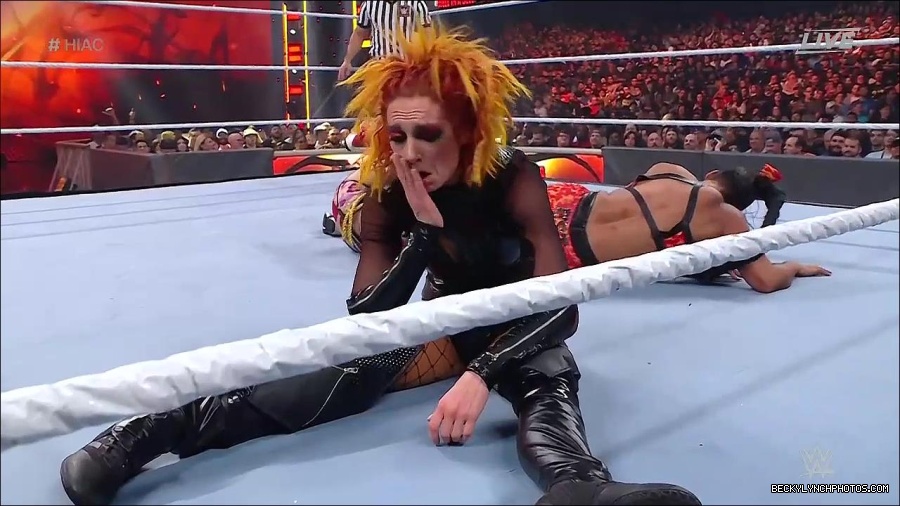 WWE_Hell_In_A_Cell_2022_720p_WEB_h264-HEEL_mp4_001817954.jpg