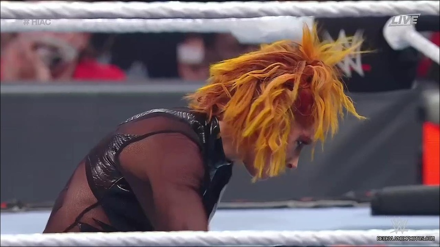 WWE_Hell_In_A_Cell_2022_720p_WEB_h264-HEEL_mp4_001824354.jpg