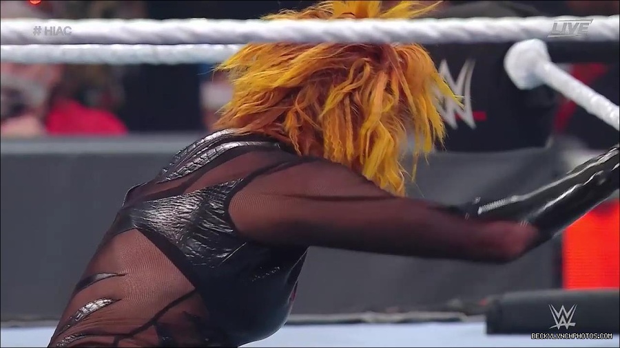 WWE_Hell_In_A_Cell_2022_720p_WEB_h264-HEEL_mp4_001825554.jpg