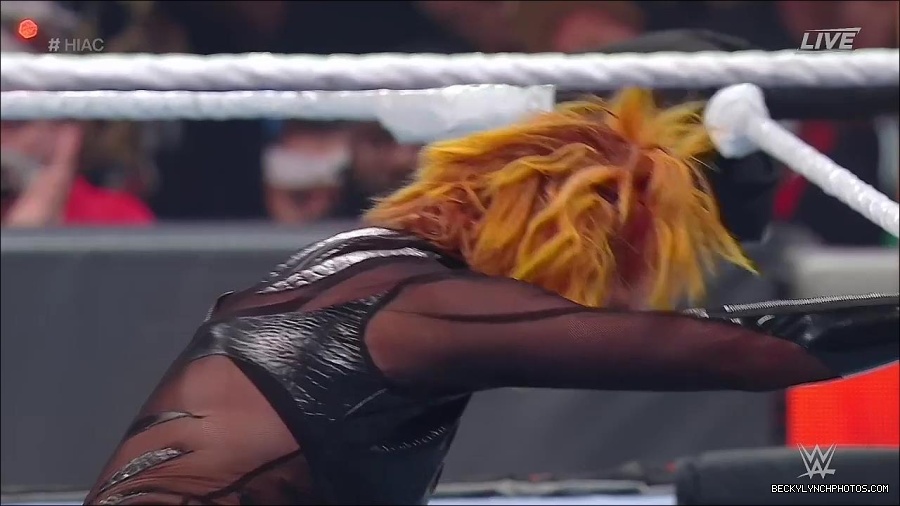WWE_Hell_In_A_Cell_2022_720p_WEB_h264-HEEL_mp4_001826354.jpg