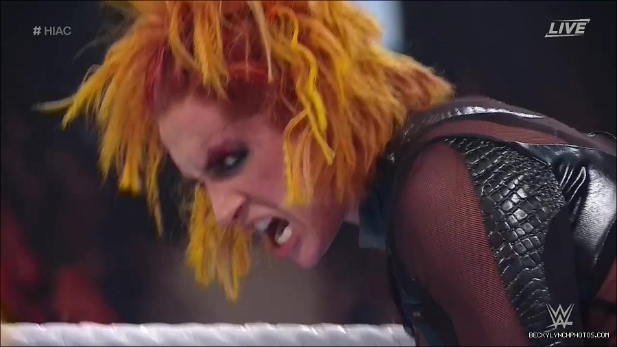 WWE_Hell_In_A_Cell_2022_720p_WEB_h264-HEEL_mp4_001832354.jpg