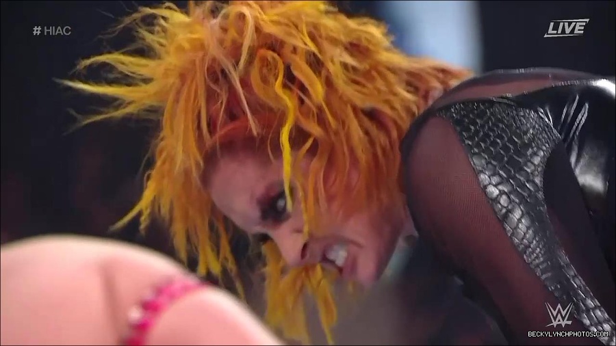 WWE_Hell_In_A_Cell_2022_720p_WEB_h264-HEEL_mp4_001832754.jpg