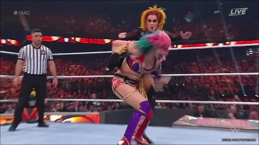 WWE_Hell_In_A_Cell_2022_720p_WEB_h264-HEEL_mp4_001835554.jpg