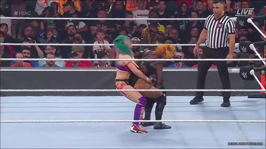 WWE_Hell_In_A_Cell_2022_720p_WEB_h264-HEEL_mp4_001837154.jpg