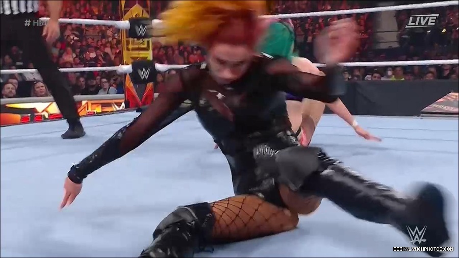WWE_Hell_In_A_Cell_2022_720p_WEB_h264-HEEL_mp4_001838754.jpg