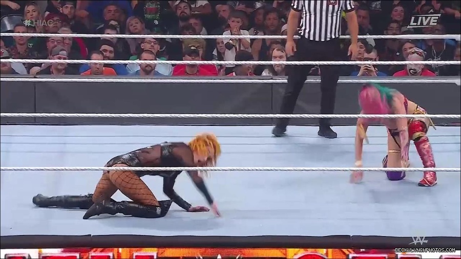 WWE_Hell_In_A_Cell_2022_720p_WEB_h264-HEEL_mp4_001839954.jpg