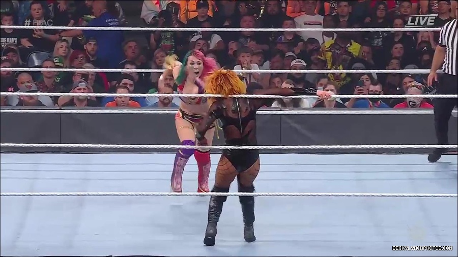 WWE_Hell_In_A_Cell_2022_720p_WEB_h264-HEEL_mp4_001842754.jpg