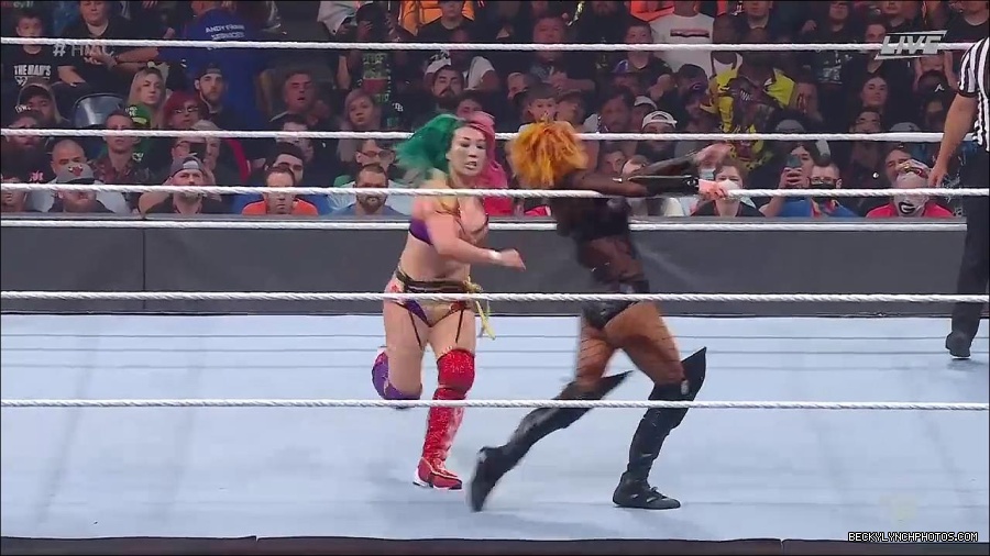 WWE_Hell_In_A_Cell_2022_720p_WEB_h264-HEEL_mp4_001843154.jpg