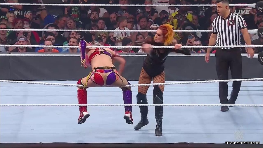 WWE_Hell_In_A_Cell_2022_720p_WEB_h264-HEEL_mp4_001846754.jpg