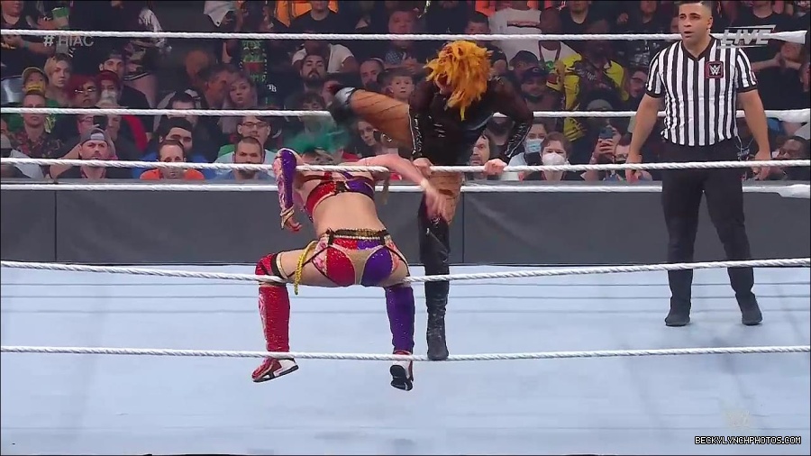 WWE_Hell_In_A_Cell_2022_720p_WEB_h264-HEEL_mp4_001847954.jpg