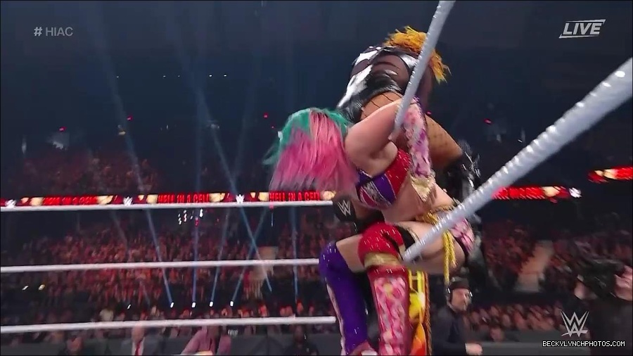 WWE_Hell_In_A_Cell_2022_720p_WEB_h264-HEEL_mp4_001848754.jpg