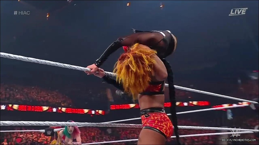 WWE_Hell_In_A_Cell_2022_720p_WEB_h264-HEEL_mp4_001863154.jpg