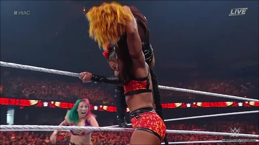 WWE_Hell_In_A_Cell_2022_720p_WEB_h264-HEEL_mp4_001863954.jpg