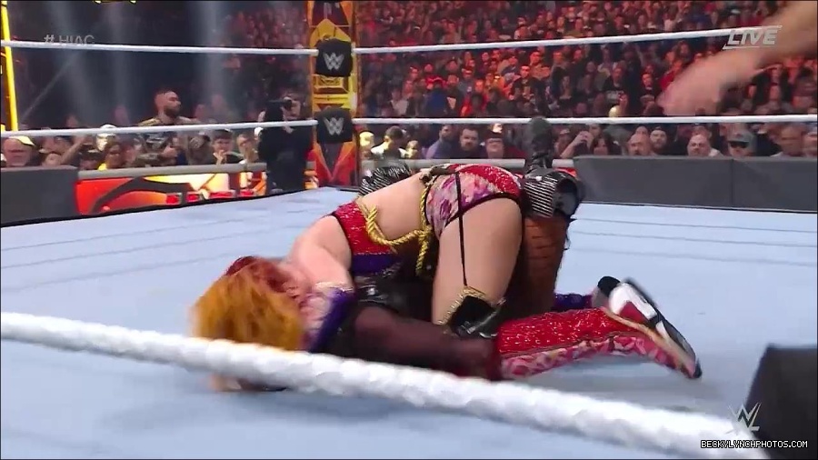 WWE_Hell_In_A_Cell_2022_720p_WEB_h264-HEEL_mp4_001872754.jpg