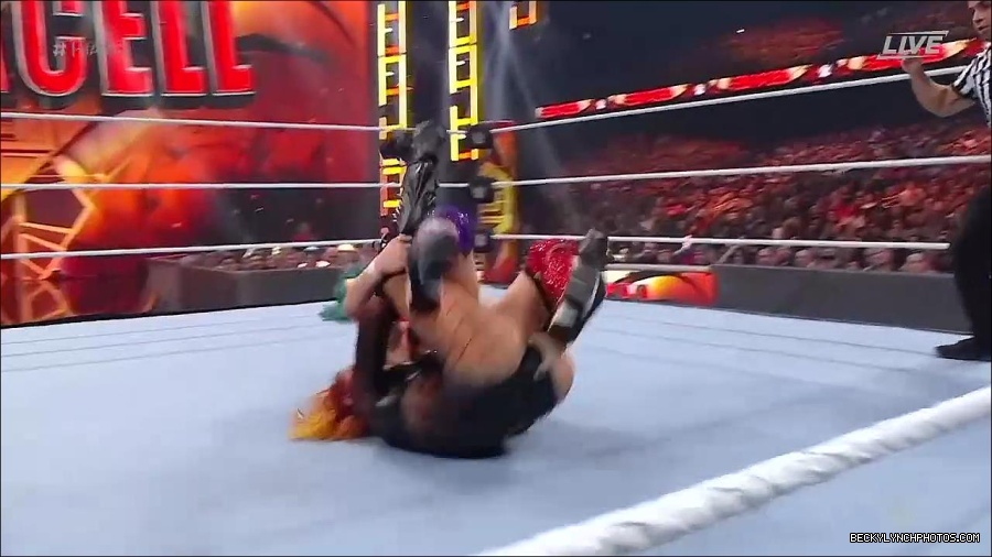 WWE_Hell_In_A_Cell_2022_720p_WEB_h264-HEEL_mp4_001879154.jpg