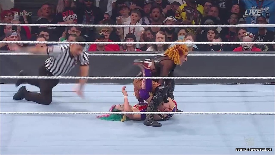 WWE_Hell_In_A_Cell_2022_720p_WEB_h264-HEEL_mp4_001880754.jpg