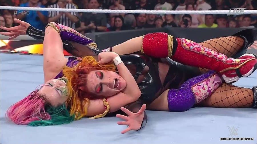 WWE_Hell_In_A_Cell_2022_720p_WEB_h264-HEEL_mp4_001886754.jpg
