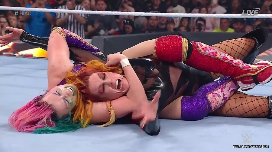 WWE_Hell_In_A_Cell_2022_720p_WEB_h264-HEEL_mp4_001887954.jpg