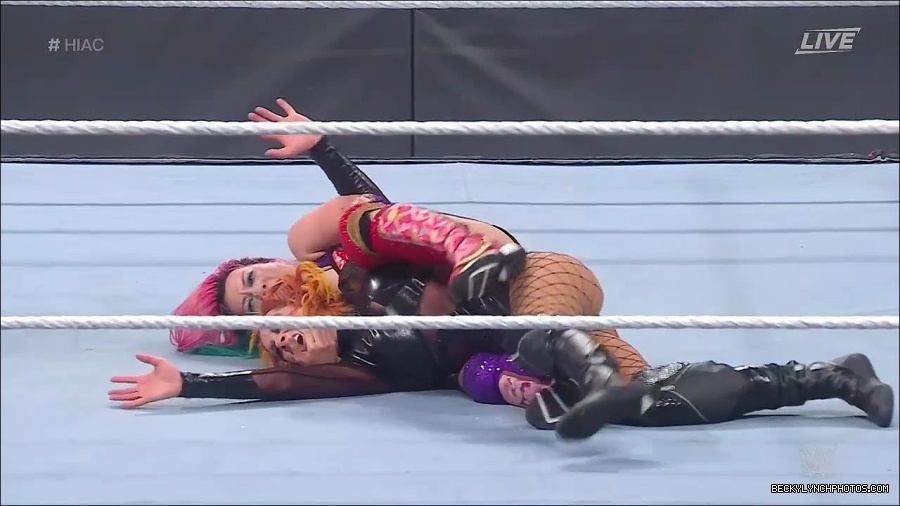 WWE_Hell_In_A_Cell_2022_720p_WEB_h264-HEEL_mp4_001889954.jpg