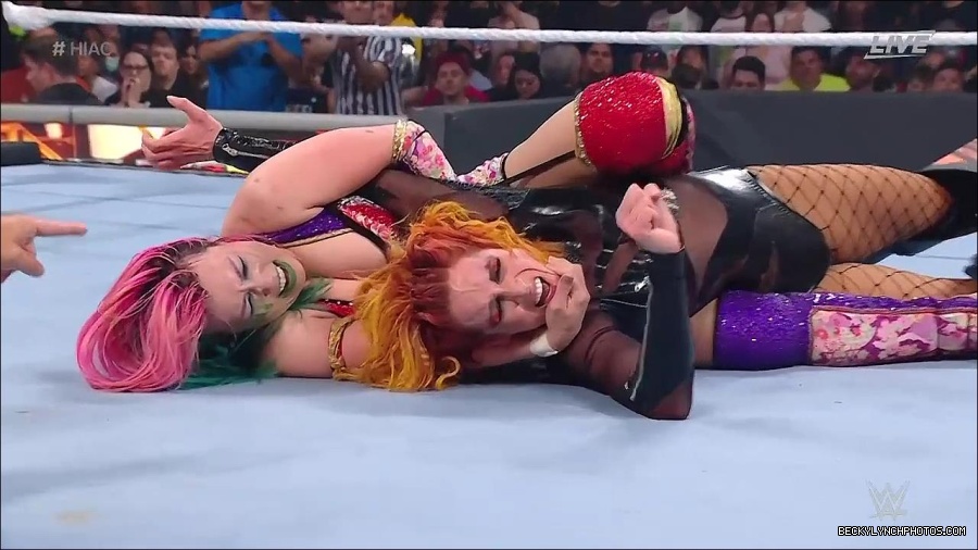 WWE_Hell_In_A_Cell_2022_720p_WEB_h264-HEEL_mp4_001893154.jpg