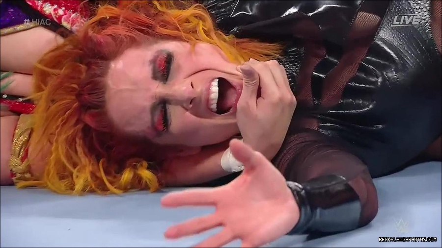 WWE_Hell_In_A_Cell_2022_720p_WEB_h264-HEEL_mp4_001895554.jpg