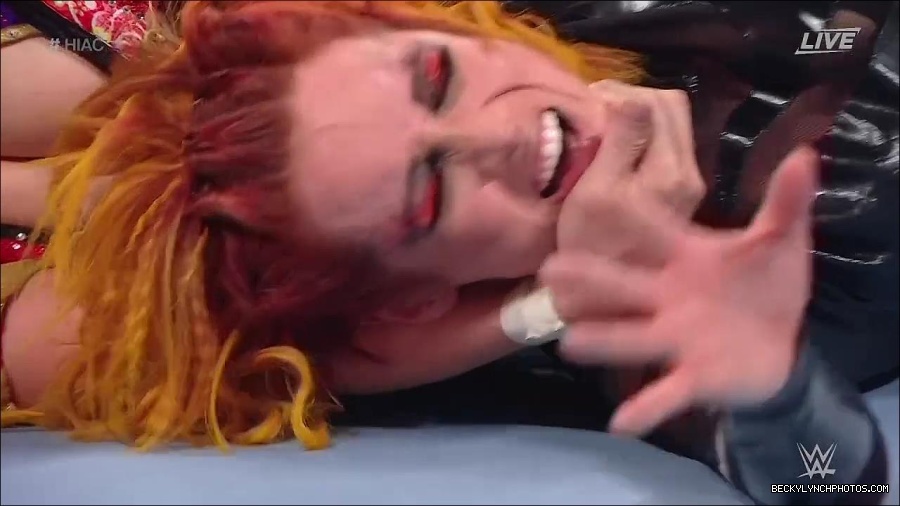 WWE_Hell_In_A_Cell_2022_720p_WEB_h264-HEEL_mp4_001895954.jpg